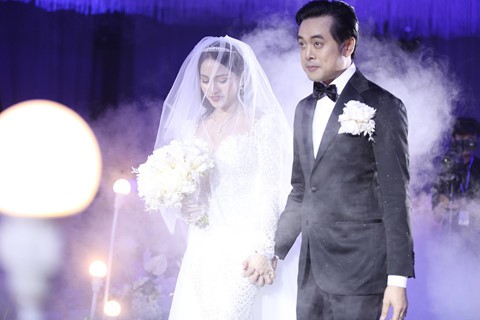 Dương Khắc Linh sáng tác ca khúc dành riêng cho vợ vào ngày cưới - Ảnh 3. Dương Khắc Linh sáng tác ca khúc dành riêng cho vợ vào ngày cưới - Ảnh 3.