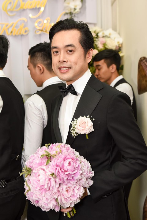 Dương Khắc Linh trao nhẫn kim cương cho Sara Lưu trong lễ rước dâu - Ảnh 4. Dương Khắc Linh trao nhẫn kim cương cho Sara Lưu trong lễ rước dâu - Ảnh 4.