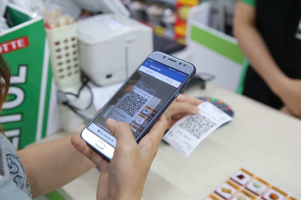 Không dùng tiền mặt Không dùng tiền mặt