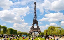 Những địa điểm du lịch không thể bỏ qua khi đến Paris