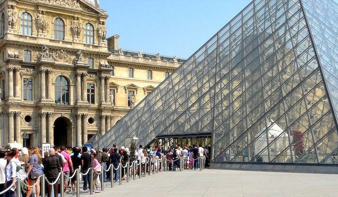 Những địa điểm du lịch bạn không thể bỏ qua khi đến Paris - Ảnh 4.