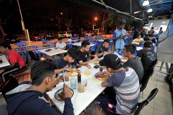 mamak-malaysia-1561084264261404314894-2 mamak-malaysia-1561084264261404314894-2