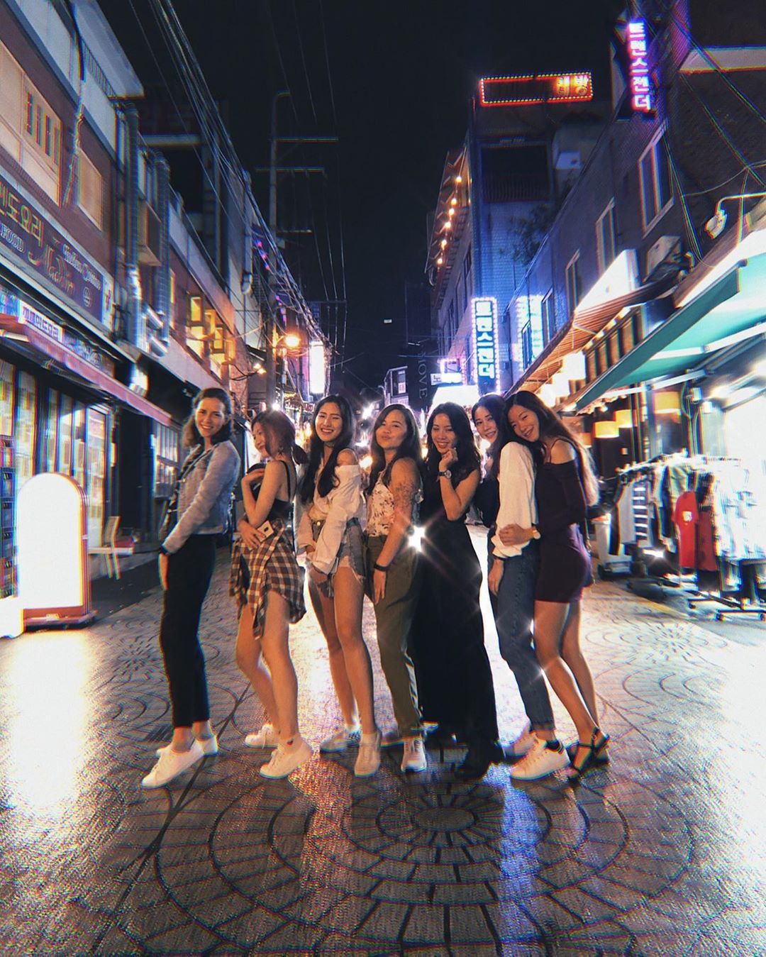 Dạo quanh những “thánh địa” mua sắm nổi tiếng xứ Hàn - Ảnh 11. Dạo quanh những “thánh địa” mua sắm nổi tiếng xứ Hàn - Ảnh 11.