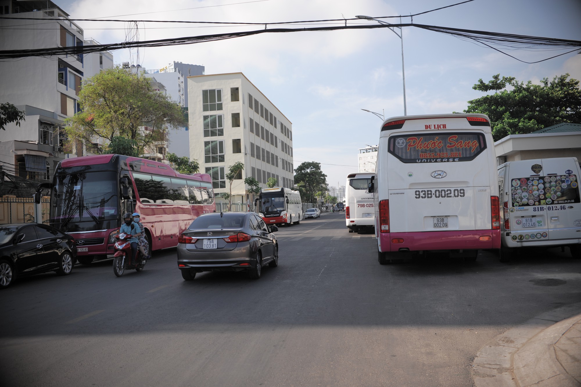 thiếu bãi xe (3) thiếu bãi xe (3)