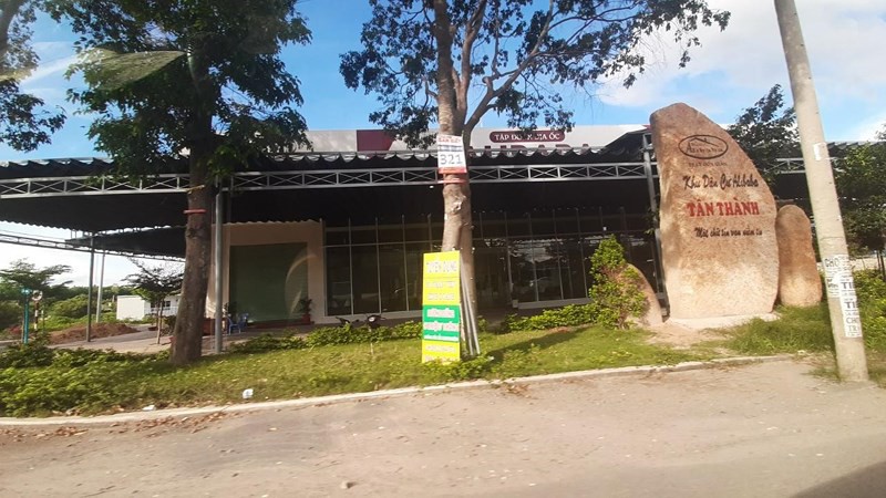 Alibaba tung chiêu 'chống' quyết định tháo dỡ đường sai phép - Ảnh 1.
