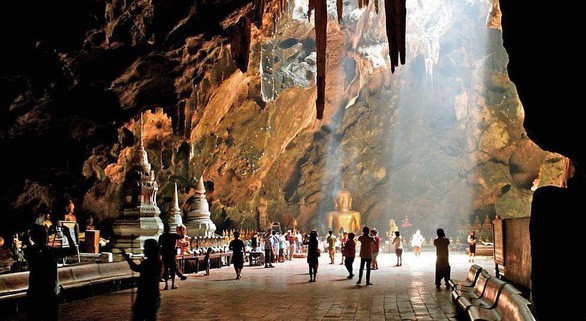 Cuộc giải cứu thần kì đưa hang Tham Luang vào bản đồ du lịch Thái Lan - Ảnh 2. Cuộc giải cứu thần kì đưa hang Tham Luang vào bản đồ du lịch Thái Lan - Ảnh 2.