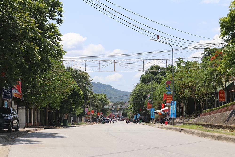Chảo lửa miền Trung quay quắt trong cái nóng thiêu đốt - Ảnh 7. Chảo lửa miền Trung quay quắt trong cái nóng thiêu đốt - Ảnh 7.