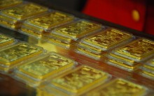Giá vàng hôm nay 25/6: Phá ngưỡng 1.400 USD và tiếp tục tìm đỉnh cao