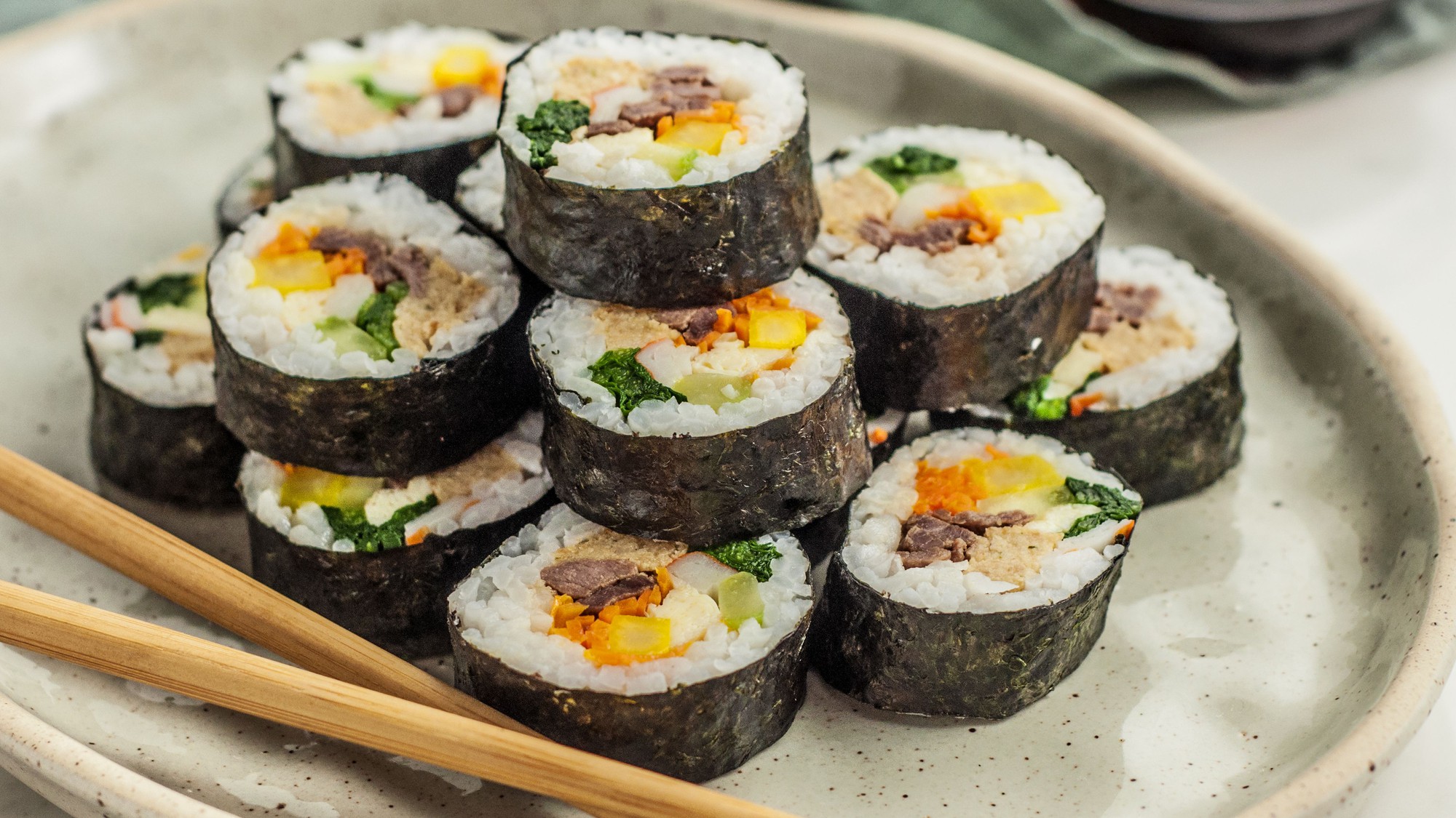 kimbap-korean-sushi-rolls-2118795-Hero-5b7dbdd346e0fb00250718b8 kimbap-korean-sushi-rolls-2118795-Hero-5b7dbdd346e0fb00250718b8
