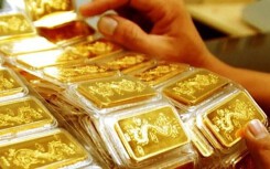 Chuyên gia kinh tế: Giá vàng sẽ còn tăng nữa, nhưng đây chỉ là cơ hội để người dân chốt lời, không phải để lướt sóng