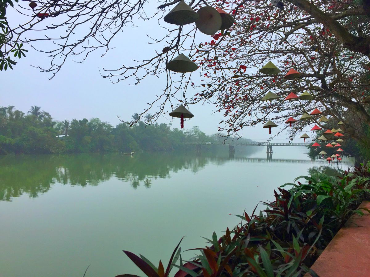 Huế_CAFE VĨ DẠ_Thanh Vy