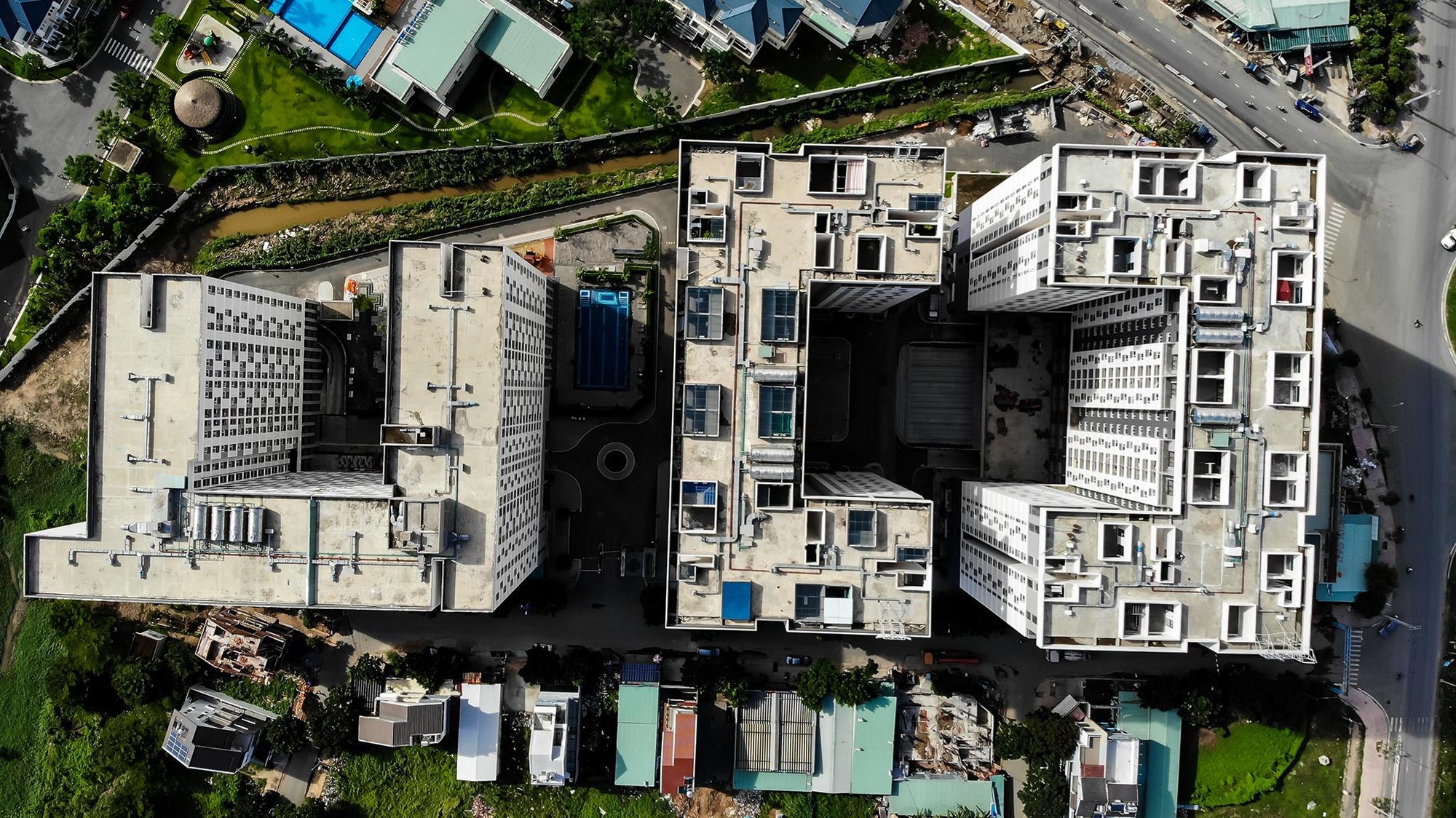 Vành đai 2 TP HCM dang dở đã kín chung cư vây quanh - Ảnh 10. Vành đai 2 TP HCM dang dở đã kín chung cư vây quanh - Ảnh 10.
