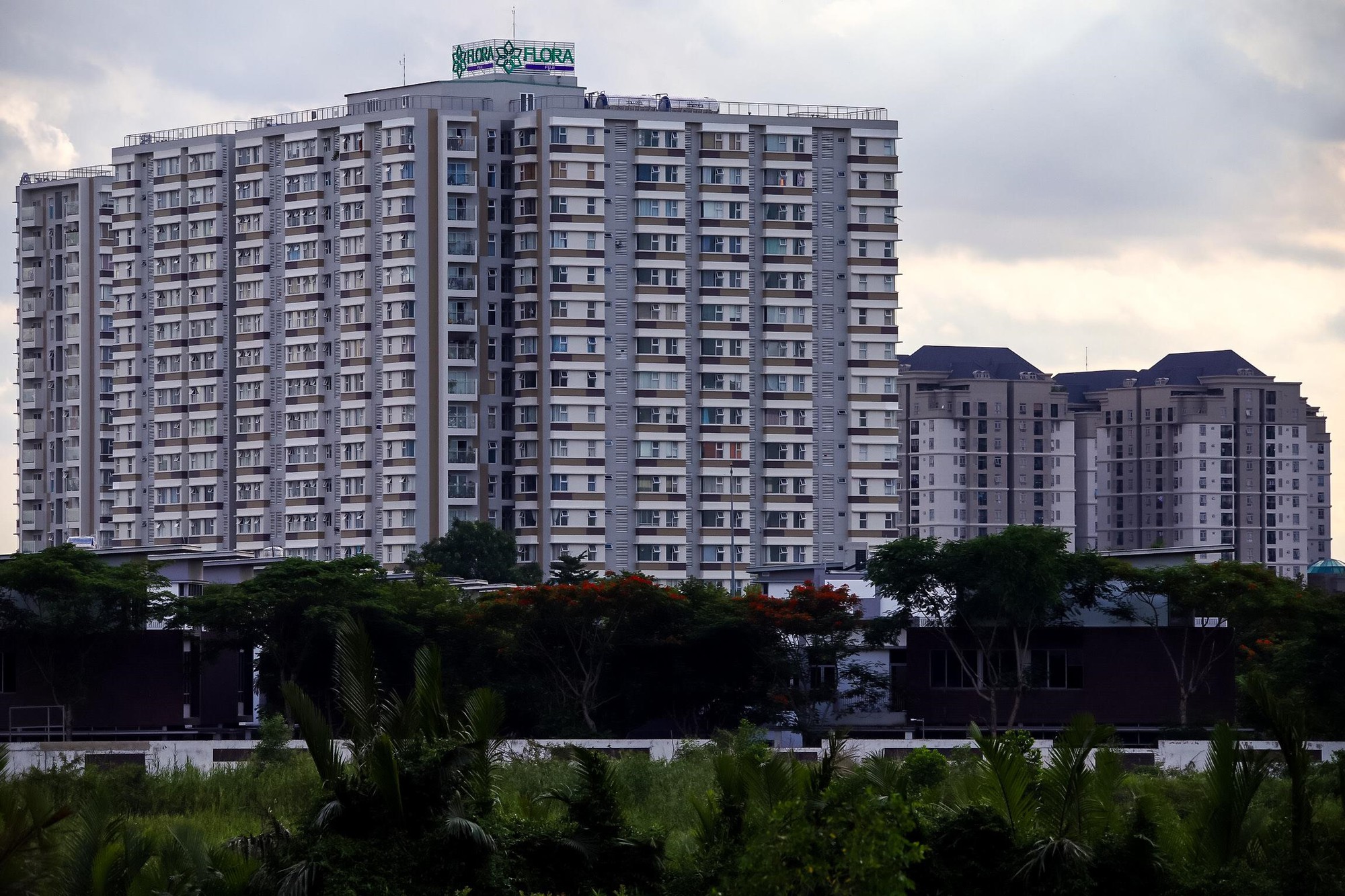 Vành đai 2 TP HCM dang dở đã kín chung cư vây quanh - Ảnh 12. Vành đai 2 TP HCM dang dở đã kín chung cư vây quanh - Ảnh 12.