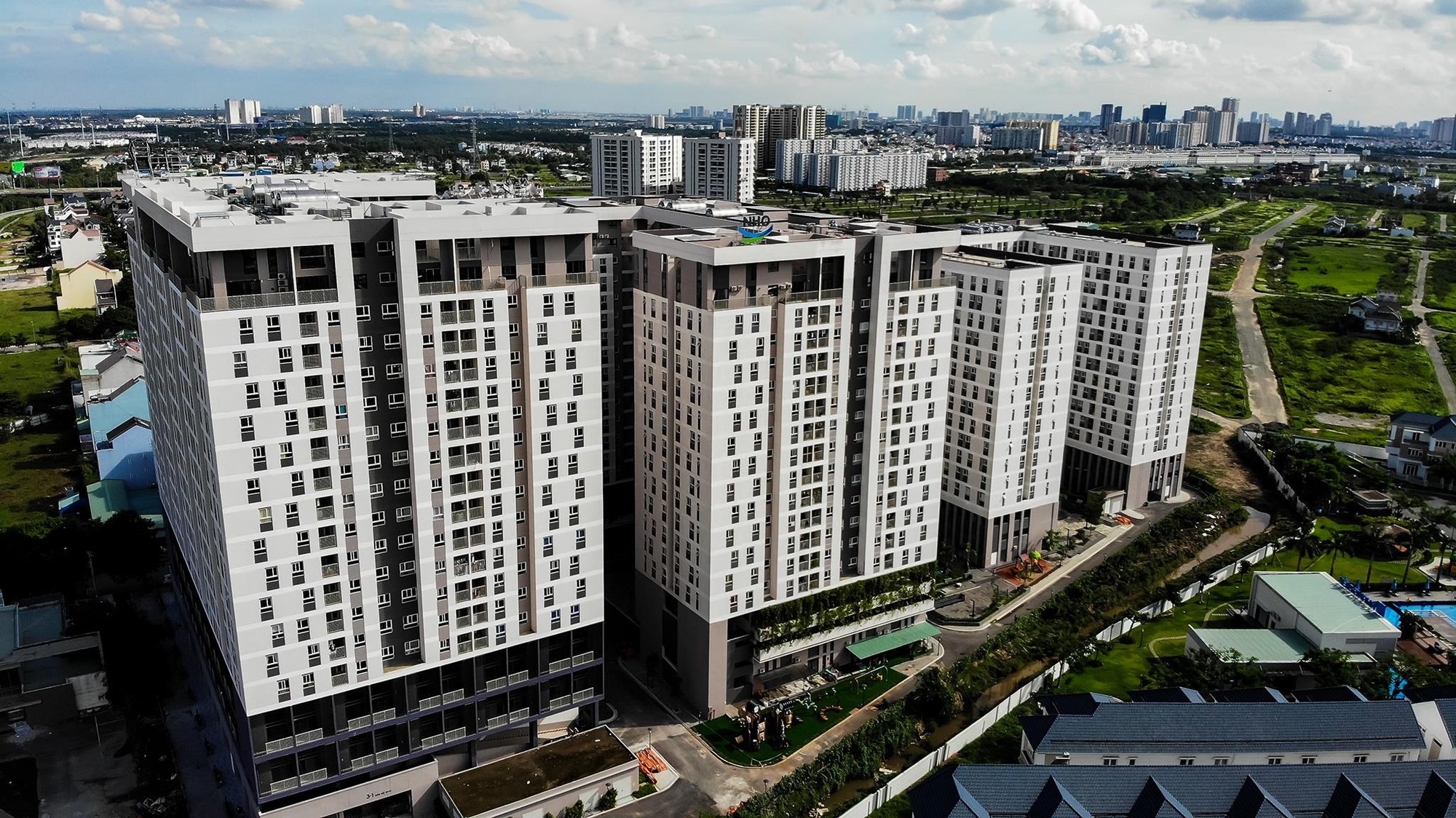 Vành đai 2 TP HCM dang dở đã kín chung cư vây quanh - Ảnh 9. Vành đai 2 TP HCM dang dở đã kín chung cư vây quanh - Ảnh 9.