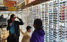 Sau 3 tháng đi bán đồng hồ, Thế Giới Di Động tiếp tục bán mắt kính, đã mở cửa hàng đầu tiên