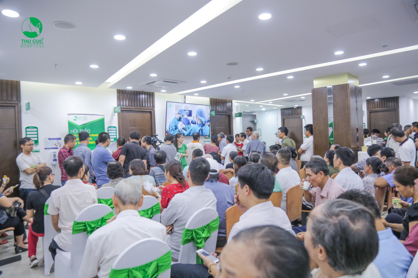 Hội thảo Đột phá công nghệ trong điều trị sỏi tiết niệu gây ấn tượng mạnh - Ảnh 1. Hội thảo Đột phá công nghệ trong điều trị sỏi tiết niệu gây ấn tượng mạnh - Ảnh 1.