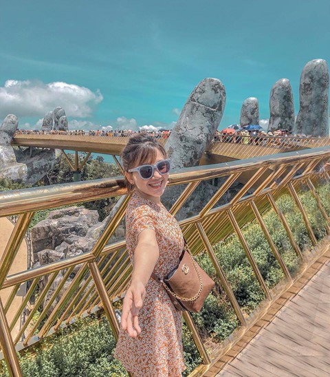 Nam long bi quyet chup anh check-in cau Vang hut nghin like hinh anh 9 Nam long bi quyet chup anh check-in cau Vang hut nghin like hinh anh 9