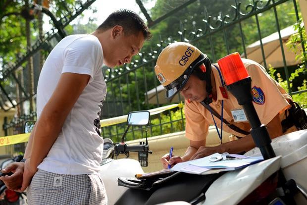Đề xuất công khai tên CSGT, số điện thoại đơn vị tuần tra kiểm soát - Ảnh 1. Đề xuất công khai tên CSGT, số điện thoại đơn vị tuần tra kiểm soát - Ảnh 1.
