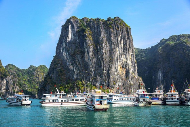 Vịnh Hạ Long vào top 5 điểm đến hấp dẫn nhất châu Á - Ảnh 1. Vịnh Hạ Long vào top 5 điểm đến hấp dẫn nhất châu Á - Ảnh 1.