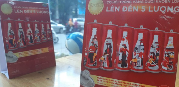 Coca Cola: sửa slogan, nhưng không thể dùng chai, hộp thay lon - Ảnh 1. Coca Cola: sửa slogan, nhưng không thể dùng chai, hộp thay lon - Ảnh 1.