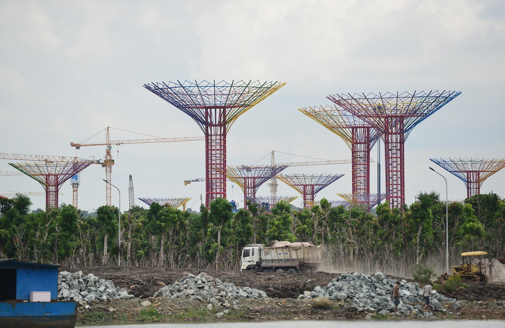 Toàn cảnh siêu dự án 'mọc nhanh như thổi' bên đường vành đai 3 TP HCM - Ảnh 6. Toàn cảnh siêu dự án 'mọc nhanh như thổi' bên đường vành đai 3 TP HCM - Ảnh 6.
