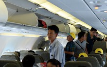Tiếp viên bắt quả tang đạo chích lục trộm hành lý trên máy bay