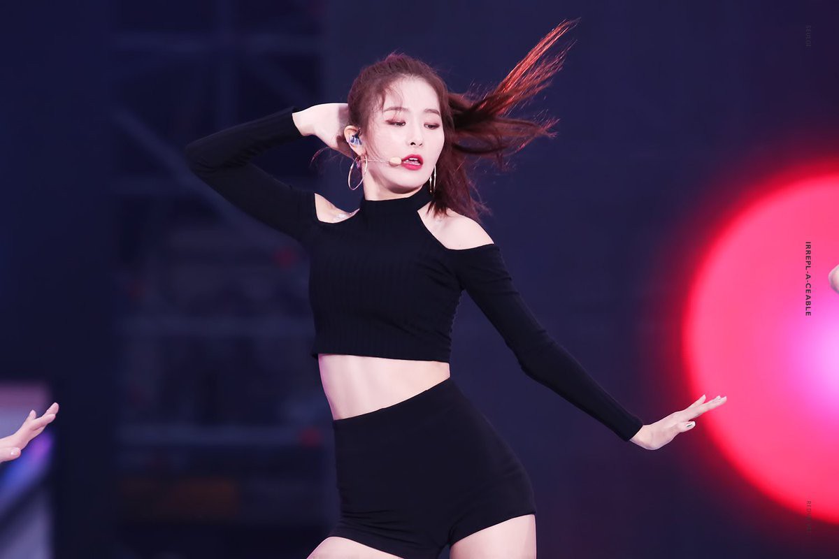Những mĩ nhân Kpop sở hữu thân hình siêu nóng bỏng khiến fan muốn giảm cân đón hè ngay tức khắc - Ảnh 14. Những mĩ nhân Kpop sở hữu thân hình siêu nóng bỏng khiến fan muốn giảm cân đón hè ngay tức khắc - Ảnh 14.