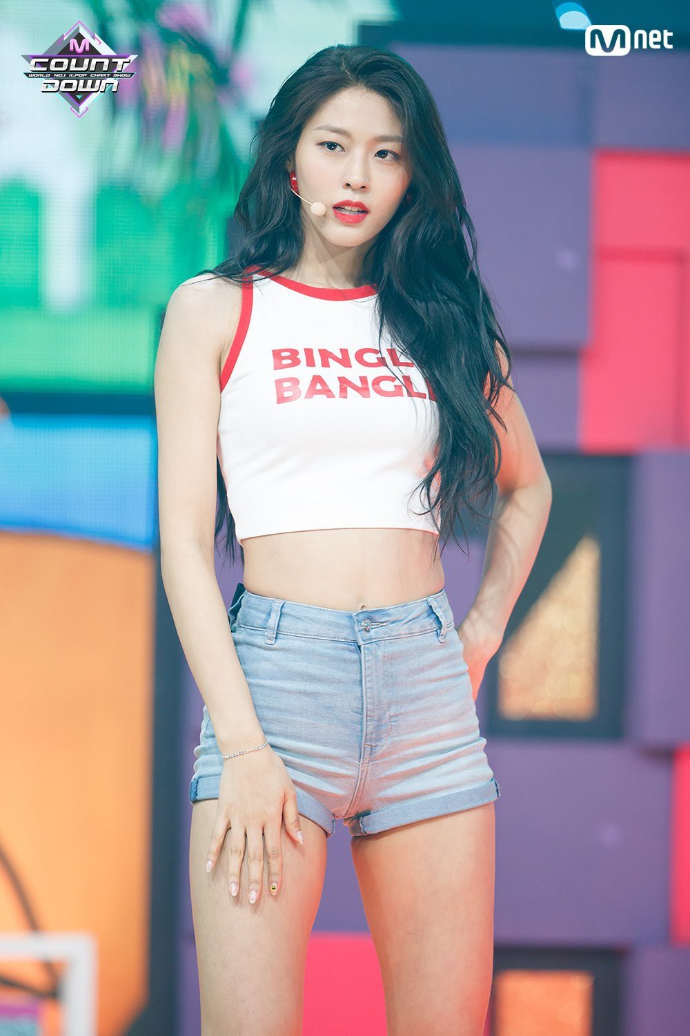 Những mĩ nhân Kpop sở hữu thân hình siêu nóng bỏng khiến fan muốn giảm cân đón hè ngay tức khắc - Ảnh 18. Những mĩ nhân Kpop sở hữu thân hình siêu nóng bỏng khiến fan muốn giảm cân đón hè ngay tức khắc - Ảnh 18.