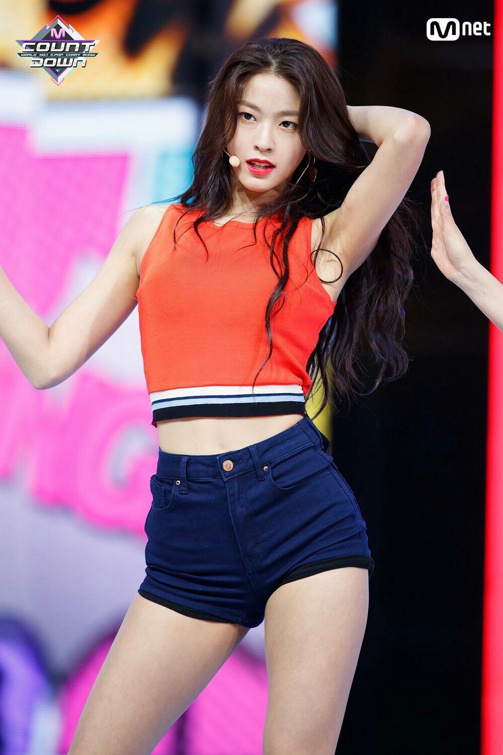 Những mĩ nhân Kpop sở hữu thân hình siêu nóng bỏng khiến fan muốn giảm cân đón hè ngay tức khắc - Ảnh 19. Những mĩ nhân Kpop sở hữu thân hình siêu nóng bỏng khiến fan muốn giảm cân đón hè ngay tức khắc - Ảnh 19.
