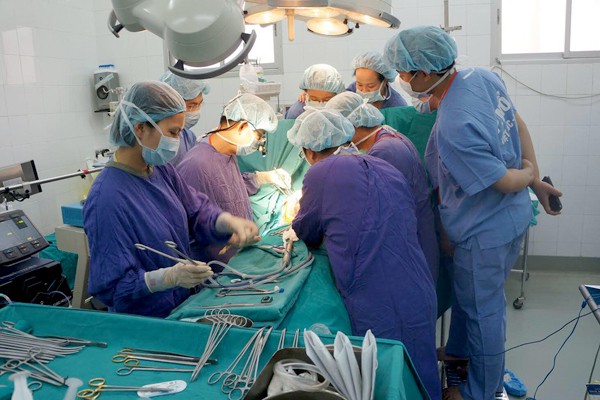 Nam thanh niên Hà Nam xin về lo hậu sự, cứu sống 6 người  - Ảnh 1.