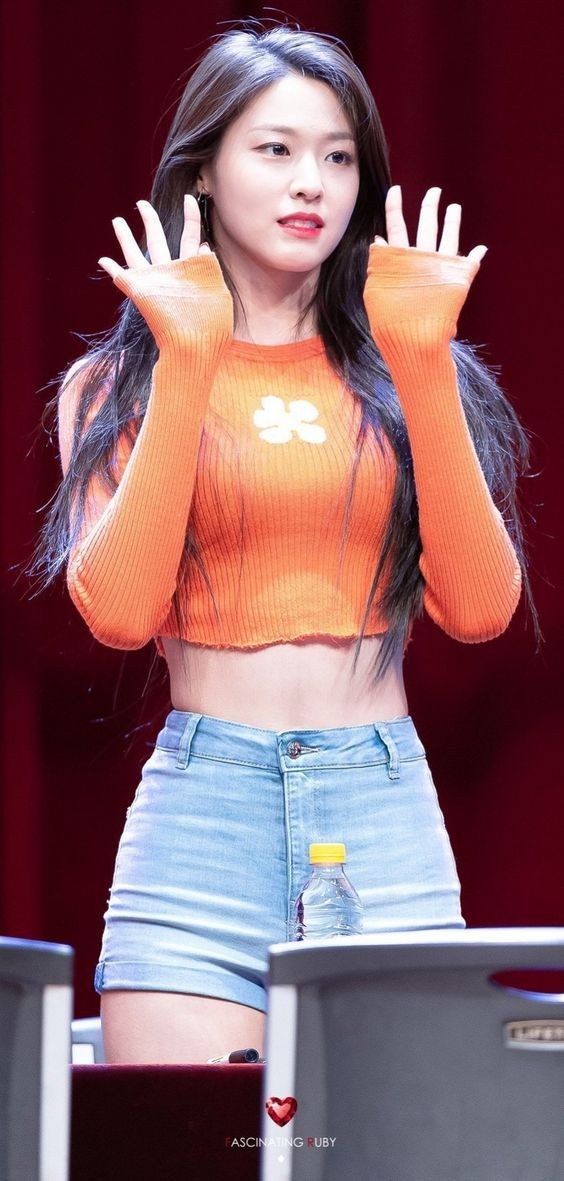 Những mĩ nhân Kpop sở hữu thân hình siêu nóng bỏng khiến fan muốn giảm cân đón hè ngay tức khắc - Ảnh 21. Những mĩ nhân Kpop sở hữu thân hình siêu nóng bỏng khiến fan muốn giảm cân đón hè ngay tức khắc - Ảnh 21.