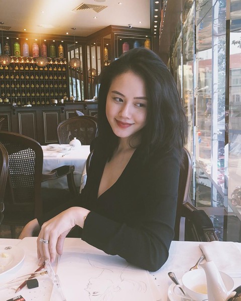 Hot girl Nghệ An một thời: Từ nữ sinh mặt mộc nổi tiếng đến vợ đại gia - Ảnh 4.