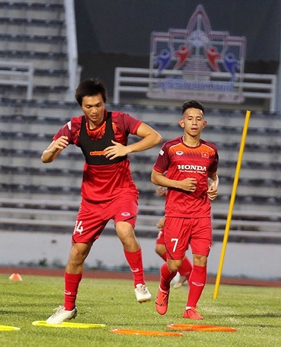 [ẢNH] Công Phượng buồn thiu tập cùng ĐT Việt Nam trên đất Thái Lan - Ảnh 9.