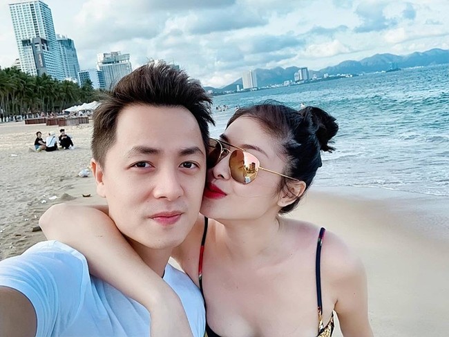 Điểm danh 3 cô vợ xinh đẹp gợi cảm và tài giỏi của sao Việt - Ảnh 9. Điểm danh 3 cô vợ xinh đẹp gợi cảm và tài giỏi của sao Việt - Ảnh 9.