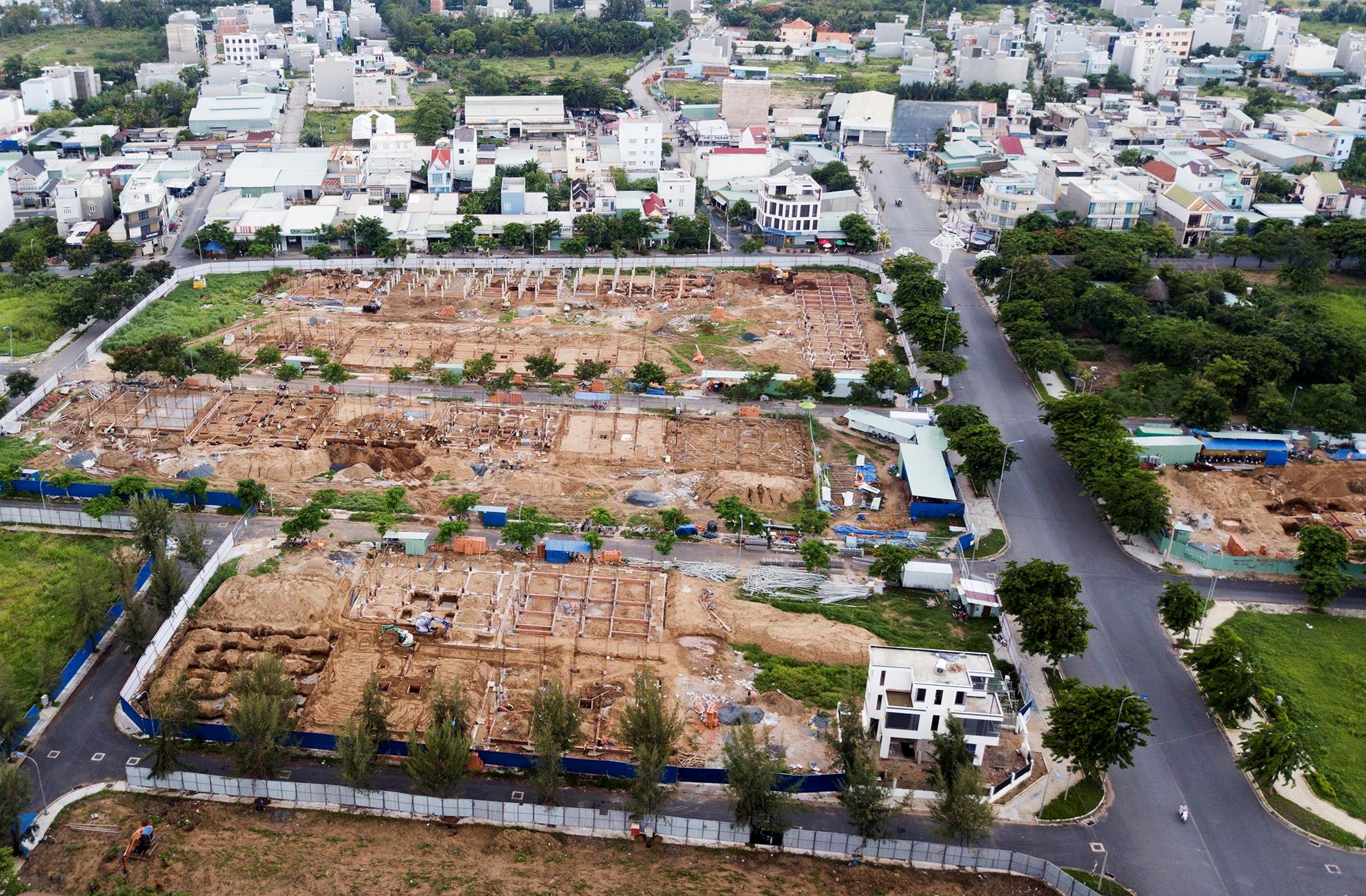 Khu đô thị Đông Sài Gòn hơn 10 năm hoang vắng - Ảnh 12. Khu đô thị Đông Sài Gòn hơn 10 năm hoang vắng - Ảnh 12.