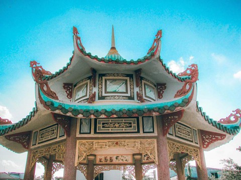 5 ngoi chua mien Tay dep tua cung dien cho ban tha ho check-in hinh anh 12 5 ngoi chua mien Tay dep tua cung dien cho ban tha ho check-in hinh anh 12