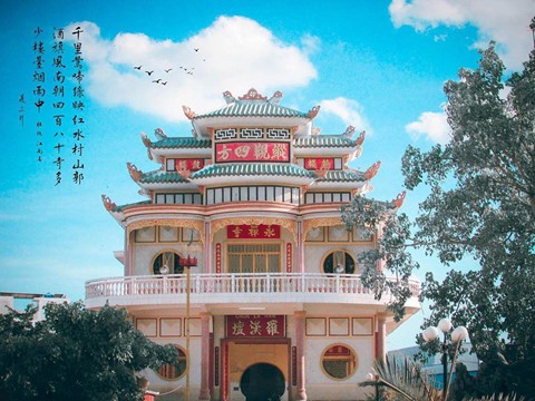 5 ngoi chua mien Tay dep tua cung dien cho ban tha ho check-in hinh anh 13 5 ngoi chua mien Tay dep tua cung dien cho ban tha ho check-in hinh anh 13