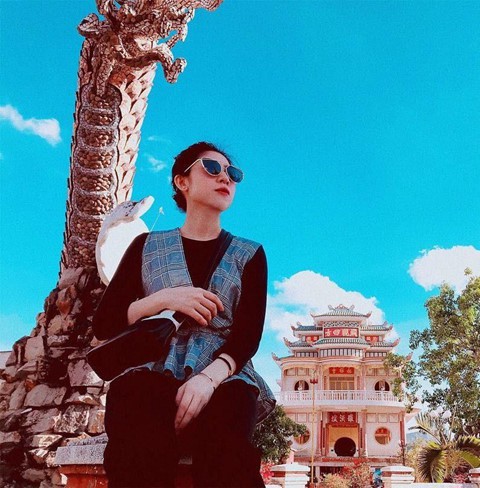 5 ngoi chua mien Tay dep tua cung dien cho ban tha ho check-in hinh anh 14 5 ngoi chua mien Tay dep tua cung dien cho ban tha ho check-in hinh anh 14