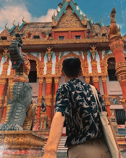 5 ngoi chua mien Tay dep tua cung dien cho ban tha ho check-in hinh anh 18 5 ngoi chua mien Tay dep tua cung dien cho ban tha ho check-in hinh anh 18
