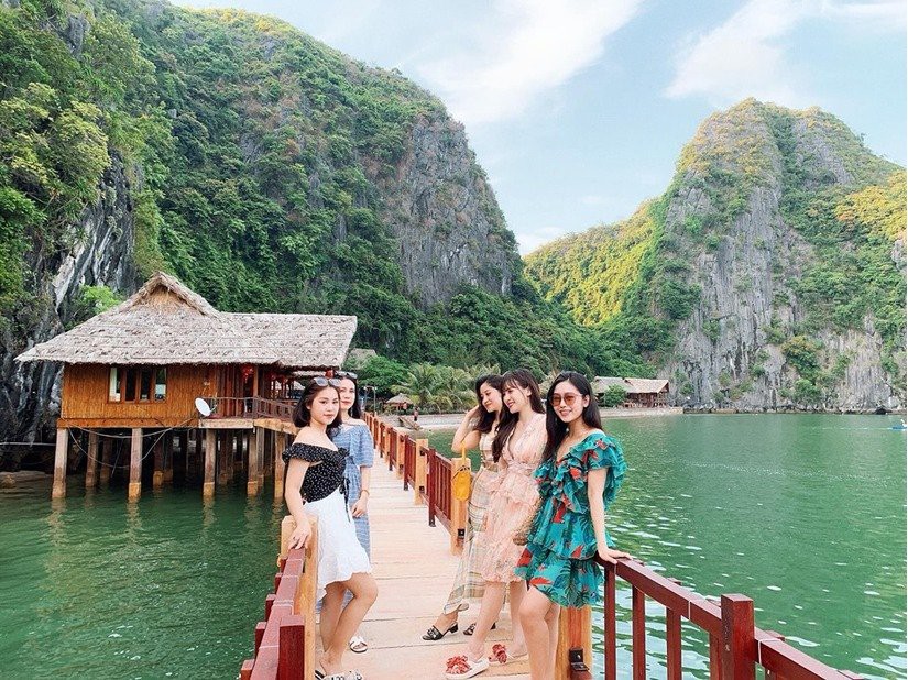Kinh nghiệm du lịch vịnh Lan Hạ - biển xanh cát trắng ngay gần Hà Nội - Ảnh 2. Kinh nghiệm du lịch vịnh Lan Hạ - biển xanh cát trắng ngay gần Hà Nội - Ảnh 2.