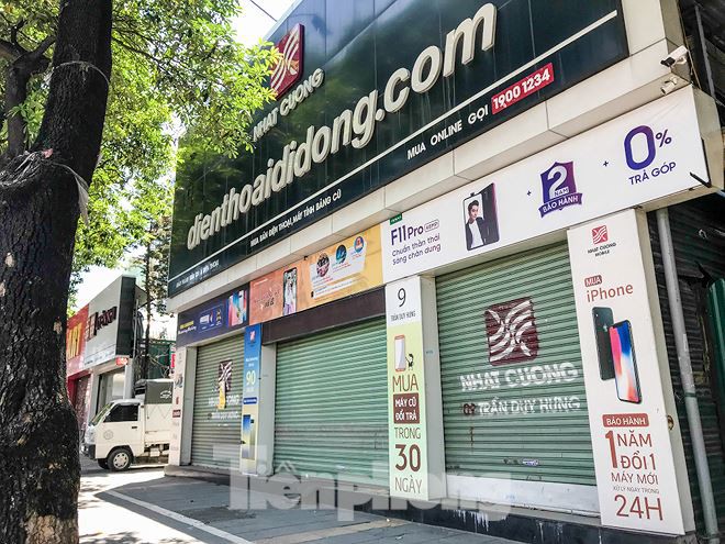Chuỗi cửa hàng Nhật Cường 'phủ bạt, che biển' sau hơn một tháng ông chủ bỏ trốn - Ảnh 9. Chuỗi cửa hàng Nhật Cường 'phủ bạt, che biển' sau hơn một tháng ông chủ bỏ trốn - Ảnh 9.