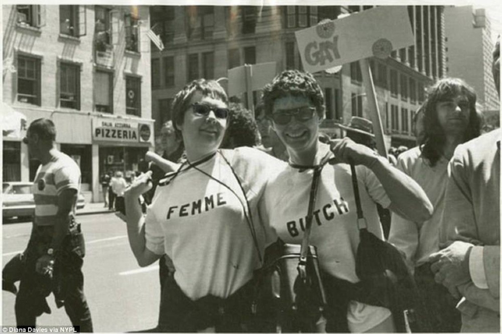 17 bức ảnh lịch sử về hành trình thay đổi của cộng đồng LGBT tại Mỹ - Ảnh 7.