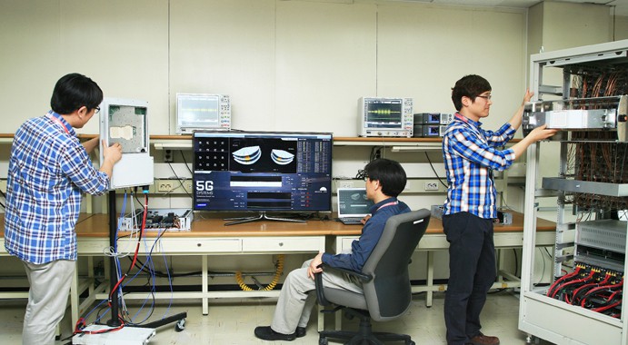 Mạng 5G chưa ra, Samsung đã rục rịch nghiên cứu 6G - Ảnh 1. Mạng 5G chưa ra, Samsung đã rục rịch nghiên cứu 6G - Ảnh 1.