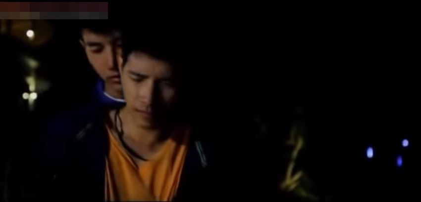 Phim đam mỹ Khi tình yêu đến (Loves coming): Con trai chỉ được yêu mỗi con gái thôi à? - Ảnh 6. Phim đam mỹ Khi tình yêu đến (Loves coming): Con trai chỉ được yêu mỗi con gái thôi à? - Ảnh 6.