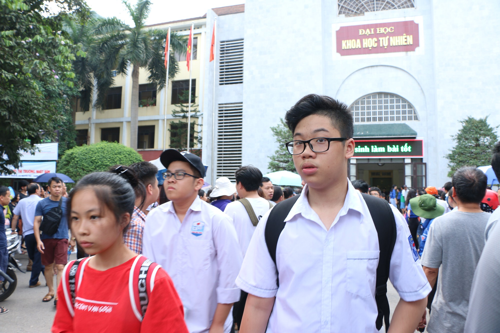 Điểm chuẩn vào lớp 10 THPT chuyên Khoa học Tự nhiên năm 2019: Cao nhất 22 điểm - Ảnh 1. Điểm chuẩn vào lớp 10 THPT chuyên Khoa học Tự nhiên năm 2019: Cao nhất 22 điểm - Ảnh 1.
