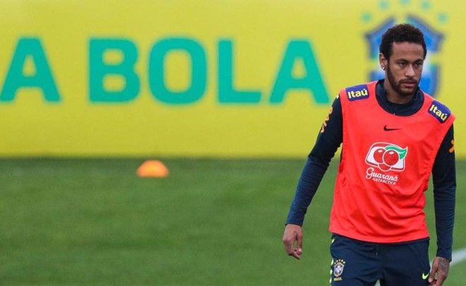 Neymar có nguy cơ ngồi tù vì đăng ảnh nhạy cảm trên MXH - Ảnh 1. Neymar có nguy cơ ngồi tù vì đăng ảnh nhạy cảm trên MXH - Ảnh 1.