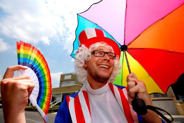 Tháng Tự hào LGBT 2019: Những hình ảnh ấn tượng trên thế giới - Ảnh 13. Tháng Tự hào LGBT 2019: Những hình ảnh ấn tượng trên thế giới - Ảnh 13.