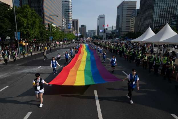 Tháng Tự hào LGBT 2019: Những hình ảnh ấn tượng trên thế giới - Ảnh 7. Tháng Tự hào LGBT 2019: Những hình ảnh ấn tượng trên thế giới - Ảnh 7.