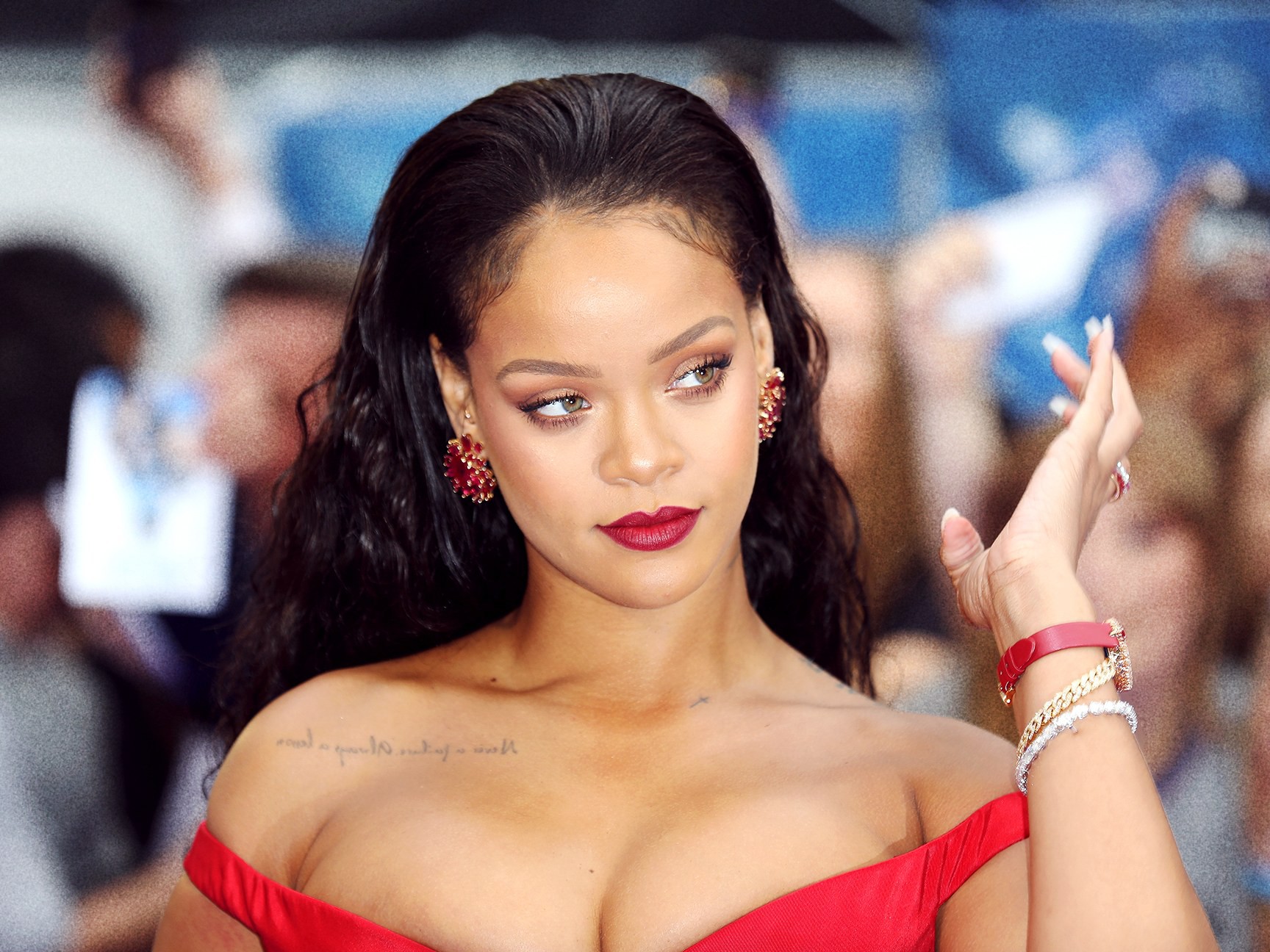 Khối tài sản 600 triệu USD của ngôi sao giàu nhất hành tinh Rihanna - Ảnh 1. Khối tài sản 600 triệu USD của ngôi sao giàu nhất hành tinh Rihanna - Ảnh 1.