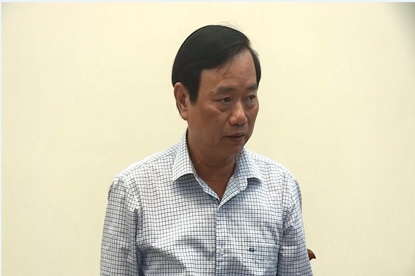 Giám đốc Sở GD&ĐT gửi lời xin lỗi vì sự cố khiến toàn bộ thí sinh Quảng Bình phải thi lại môn Văn - Ảnh 1. Giám đốc Sở GD&ĐT gửi lời xin lỗi vì sự cố khiến toàn bộ thí sinh Quảng Bình phải thi lại môn Văn - Ảnh 1.